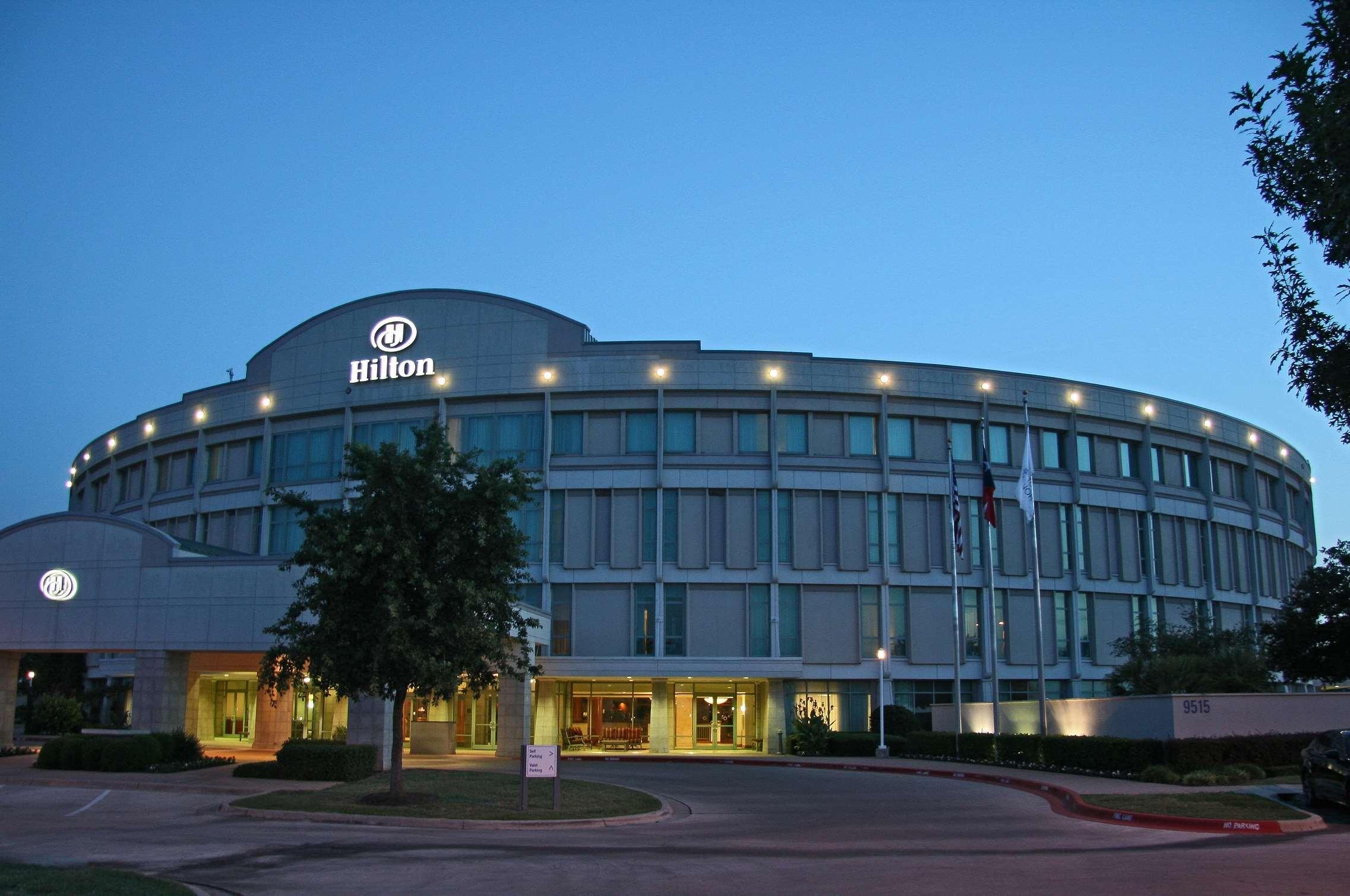 Hilton Airport Hotel 3*