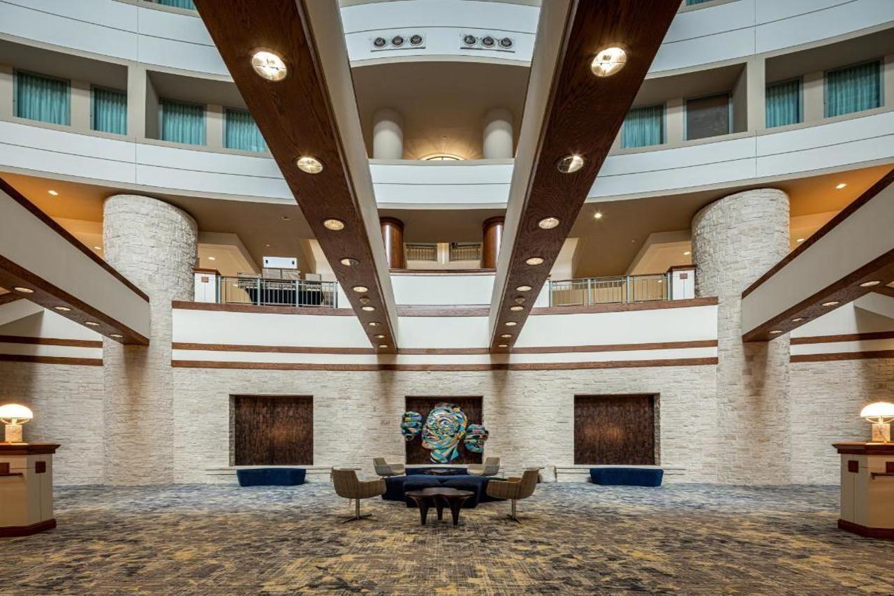 Hilton Airport Hotel 3*