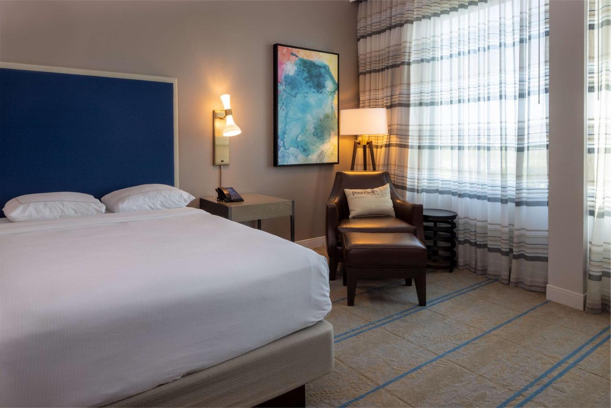 Hilton Airport 3*