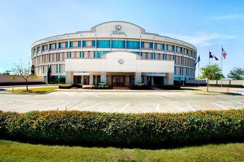 Hotel Hilton Airport 3*